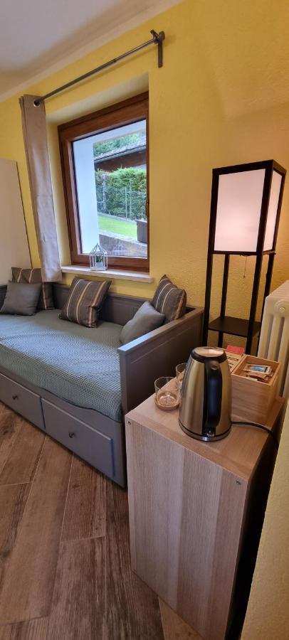 Lo Noyer Et Les Roses Bed & Breakfast Saint Nicolas Bagian luar foto