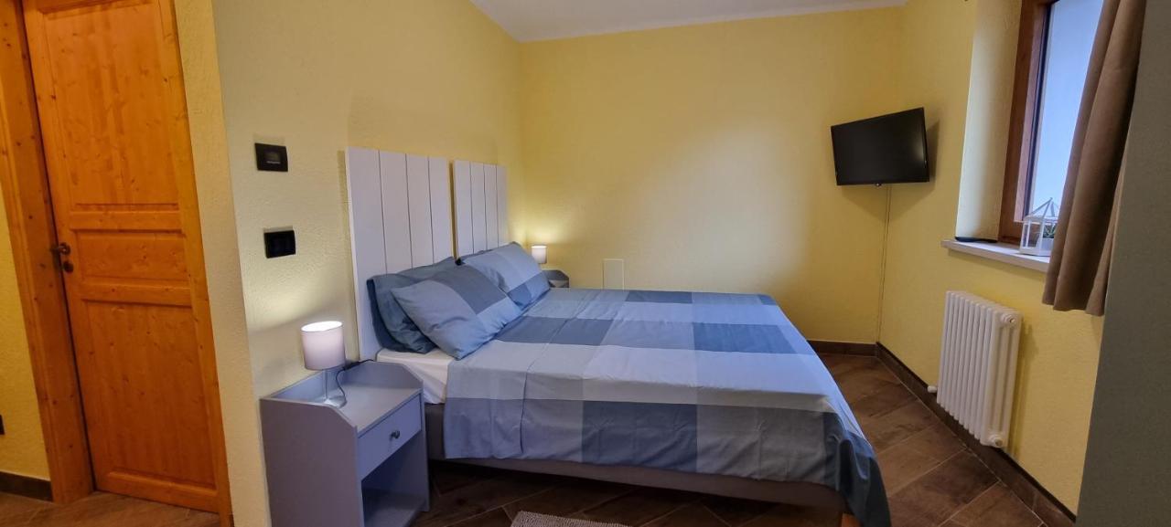 Lo Noyer Et Les Roses Bed & Breakfast Saint Nicolas Bagian luar foto